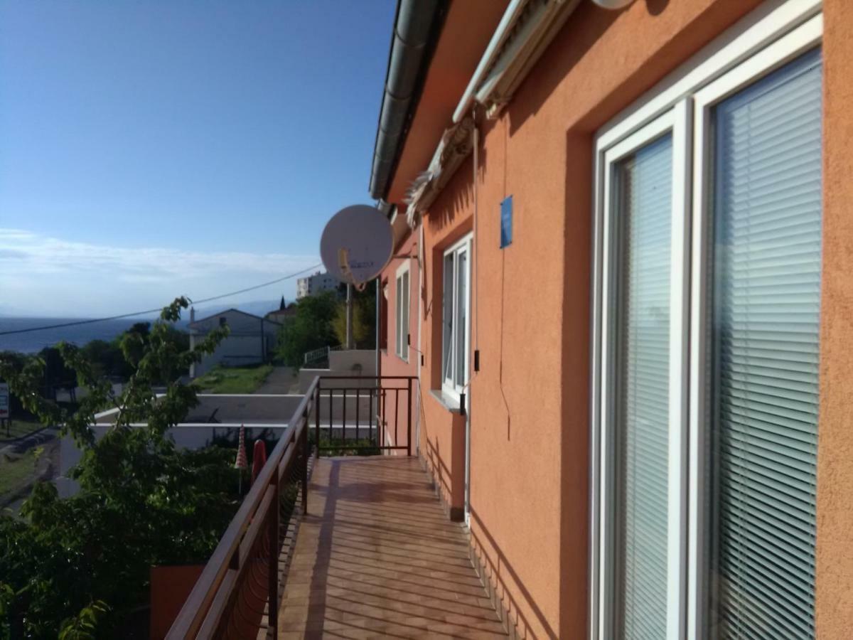 Apartments Mare Croatia Сень Экстерьер фото