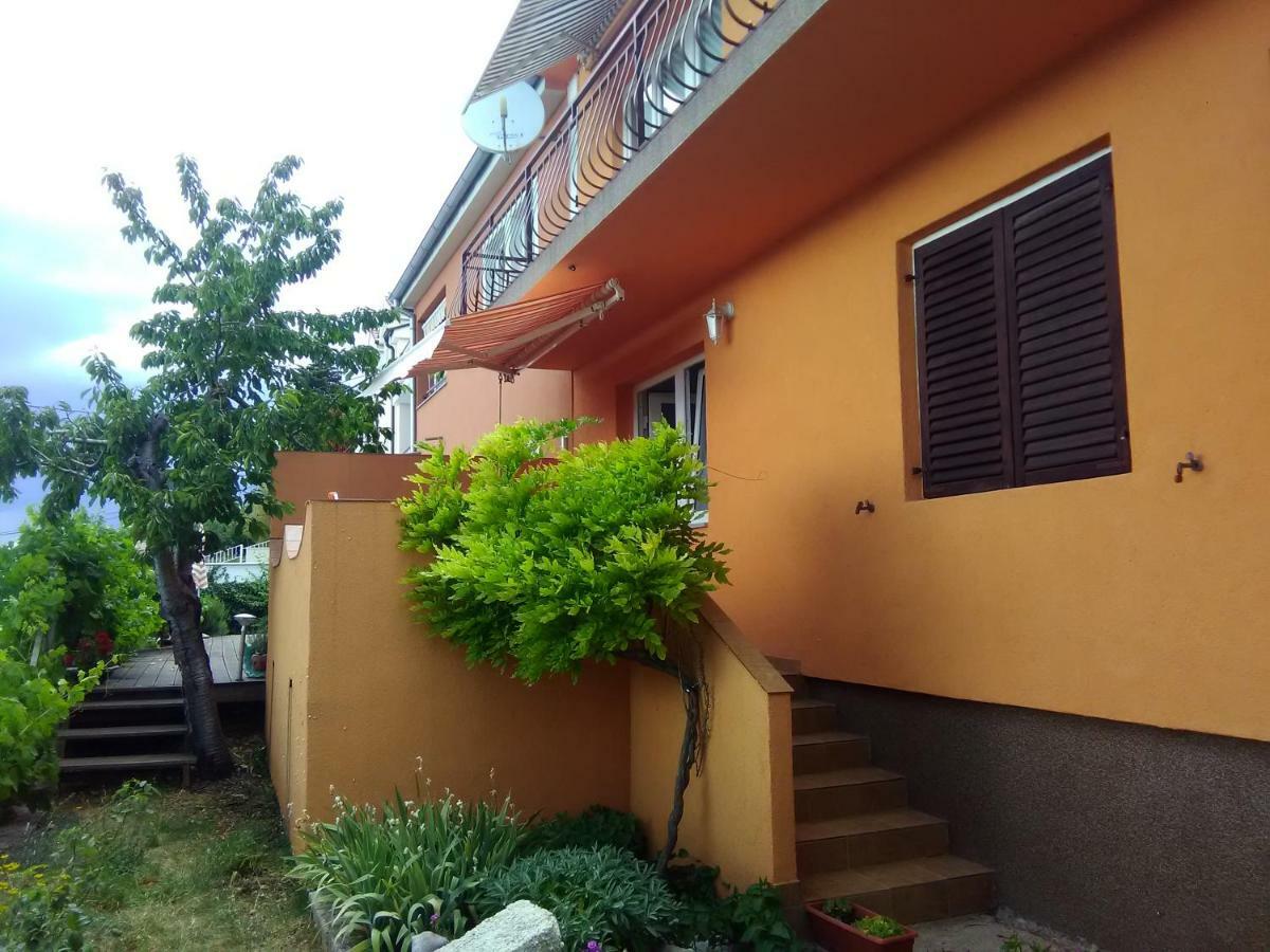 Apartments Mare Croatia Сень Экстерьер фото