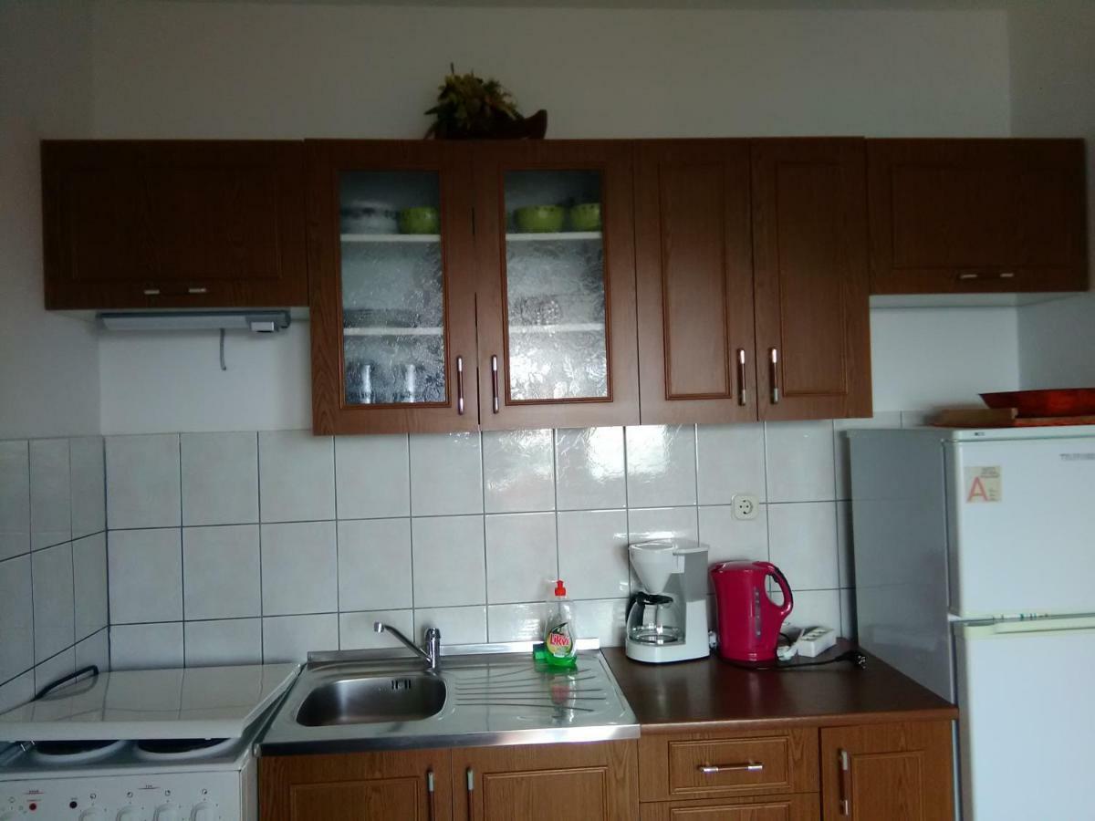 Apartments Mare Croatia Сень Экстерьер фото